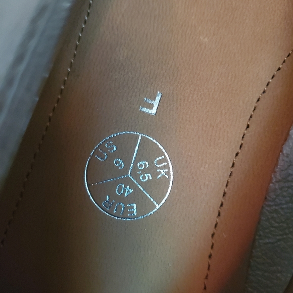 NWOT Ara Bella Ballet Flats - Picture 3 of 9